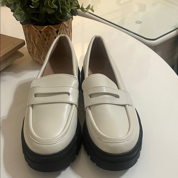 a new day Women's Cream Loafers with Black Soles - Picture 1 of 4